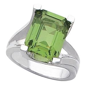 Ring Mounting for Emerald Shape Gemstone Solitaire