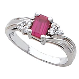 Ring Mounting for Emerald Shape Gemstone 
