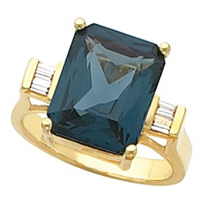 Ring Mounting for Emerald Shape Gemstone 