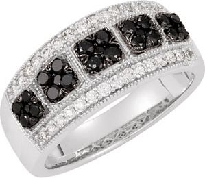3/4 ct tw Black & White Diamond Ring