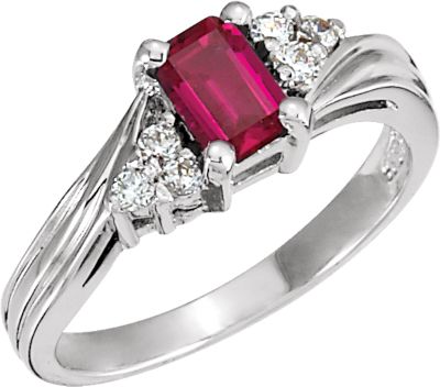 Ring Mounting for Emerald Shape Gemstone 