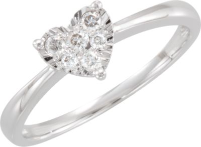 1/8 ct tw Diamond Heart Ring