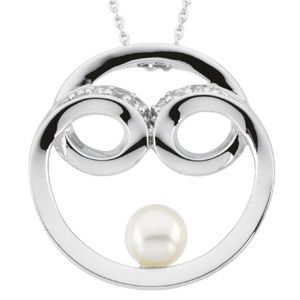 Family Circle&trade; Pendant & Chain