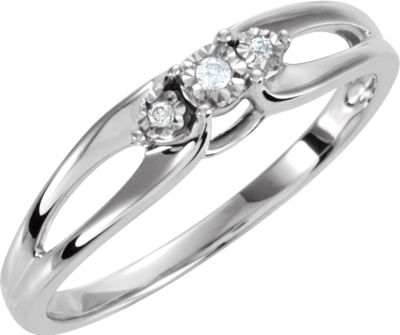 .03 CTW Diamond 3 Stone Ring Ref 650060